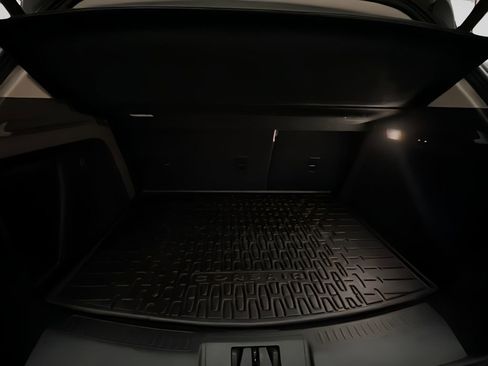 Used 2021 Lincoln Corsair AWD w/ Sport Package image 22