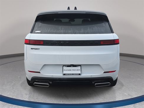New 2025 Land Rover Range Rover Sport Dynamic SE image 6
