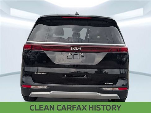 Used 2024 Kia Carnival LX FWD image 5