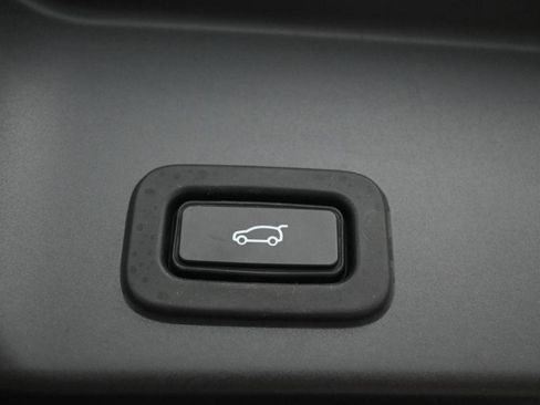 Used 2020 Land Rover Range Rover Evoque S AWD/4WD image 33