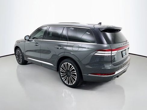 Used 2023 Lincoln Aviator Black Label w/ Dynamic Handling Package image 5