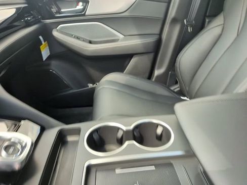 New 2026 Acura MDX SH-AWD image 18