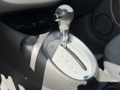 Used 2016 Kia Soul EV image 11