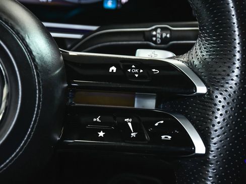 Used 2025 Mercedes-Benz GLS 450 4MATIC image 37