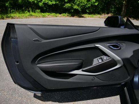 Used 2022 Chevrolet Camaro LT RWD image 24