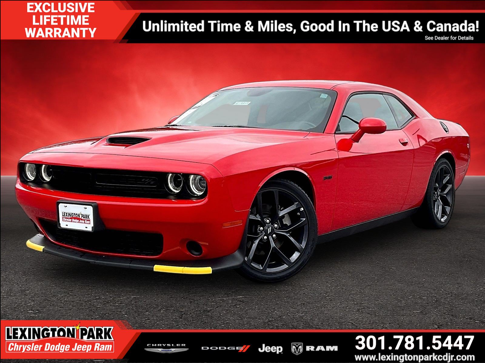Used 2023 Dodge Challenger R/T w/ Blacktop Package RWD image 3