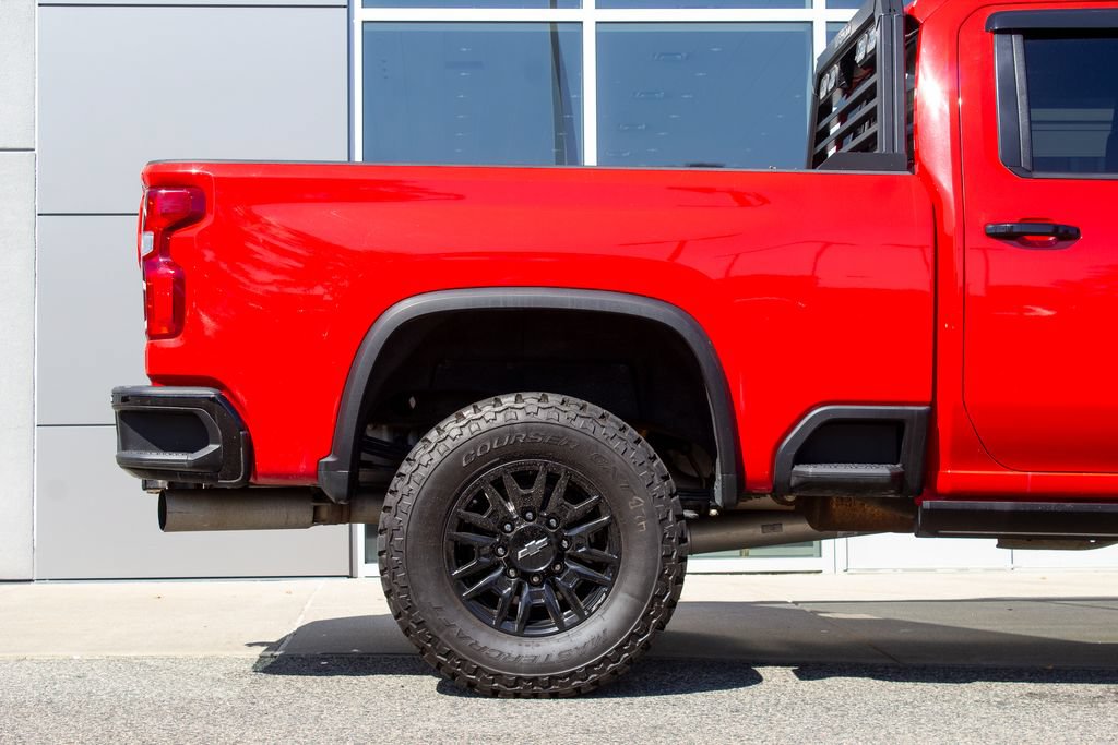 Used 2024 Chevrolet Silverado 2500 ZR2 w/ Technology Package AWD/4WD image 6