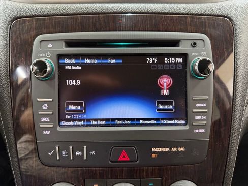 Used 2017 Chevrolet Traverse LT AWD/4WD image 29