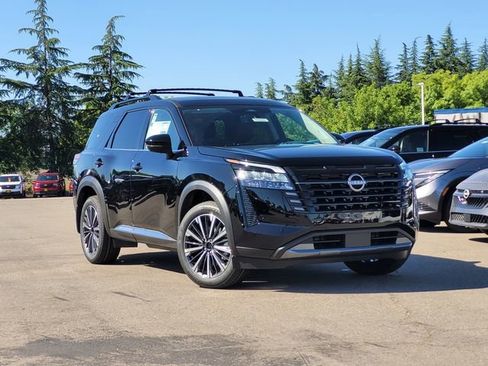 New 2026 Nissan Pathfinder Platinum AWD/4WD image 1