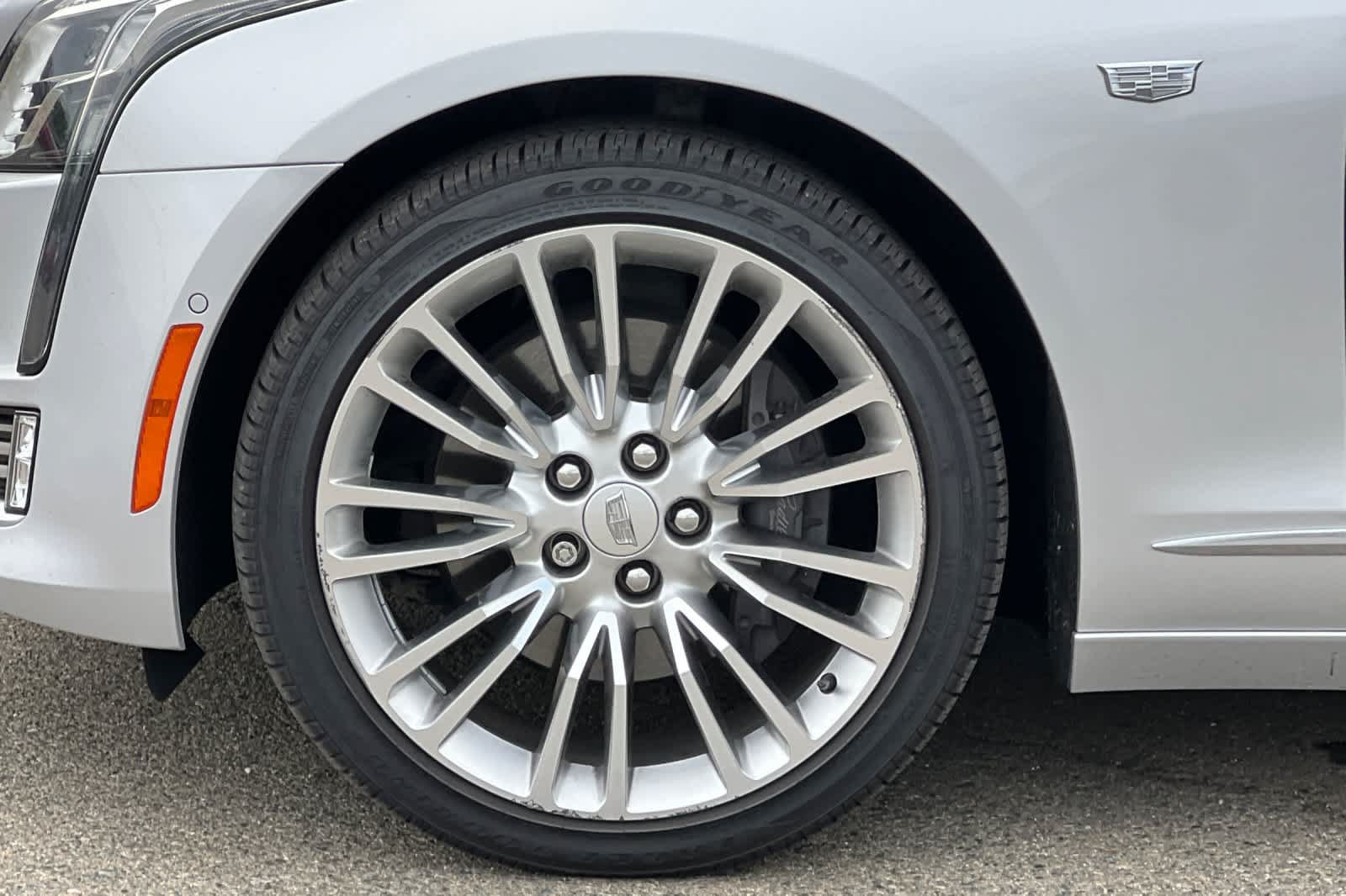 Used 2018 Cadillac CT6 Luxury w/ Active Chassis Package AWD/4WD image 13
