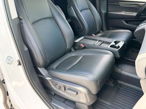 Used 2023 Honda Odyssey EX-L image 26