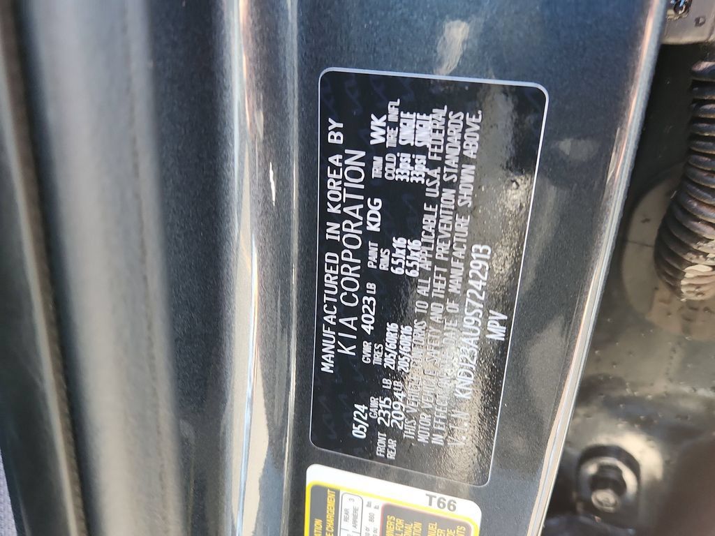 Used 2025 Kia Soul LX w/ LX Technology Package FWD image 17