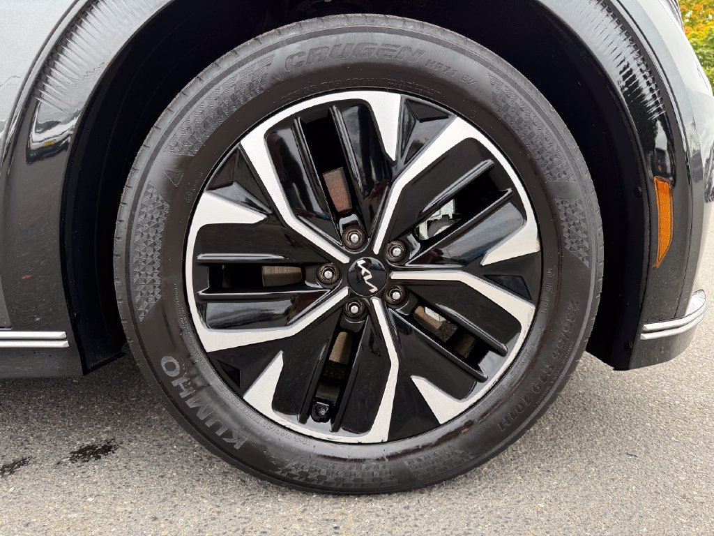 Certified 2023 Kia EV6 Wind AWD/4WD image 9