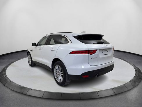 Used 2018 Jaguar F-PACE Prestige image 7
