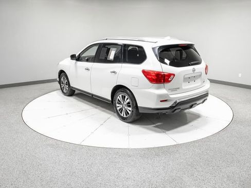 Used 2020 Nissan Pathfinder S AWD/4WD image 31