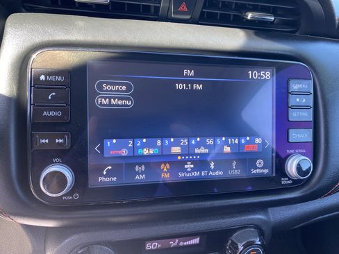 Used 2022 Nissan Kicks SR image 14