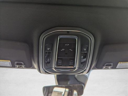 New 2025 Jeep Grand Cherokee Altitude image 20