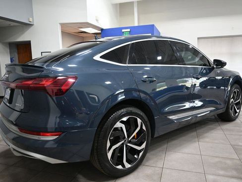 Used 2020 Audi e-tron Prestige w/ Prestige Package image 5