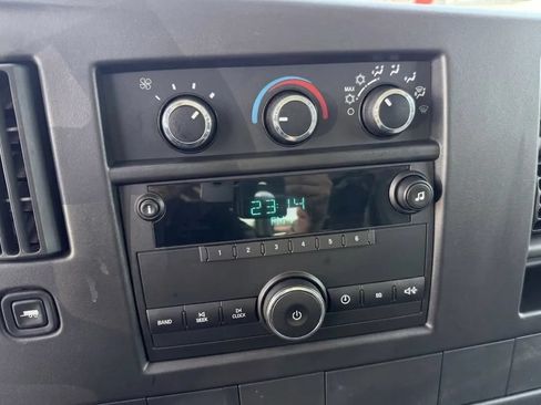 Used 2013 Chevrolet Express 2500 RWD image 26