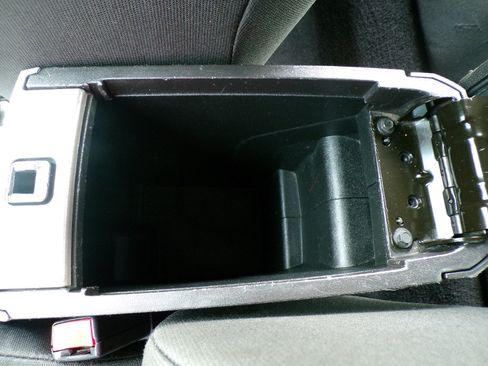 Used 2008 Ford Focus SE FWD image 21