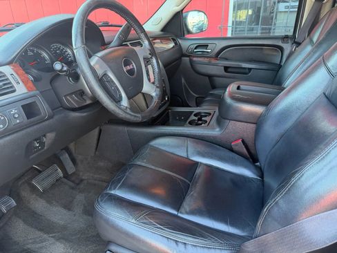 Used 2014 GMC Yukon XL SLT image 11