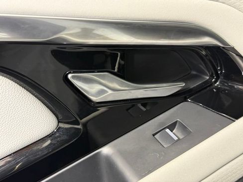 Certified 2020 Land Rover Range Rover Evoque R-Dynamic S AWD/4WD image 25