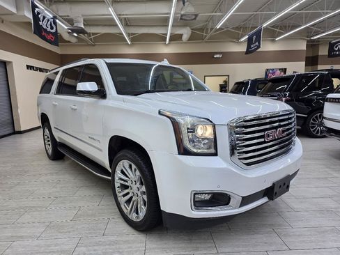 Used 2019 GMC Yukon XL SLT w/ Premium Edition RWD image 4