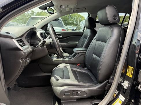 Used 2018 GMC Acadia SLT FWD image 8