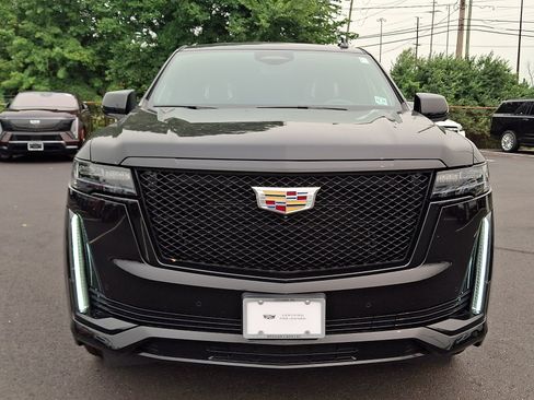 Certified 2023 Cadillac Escalade ESV Sport Platinum AWD/4WD image 8