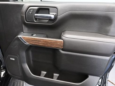 Used 2019 Chevrolet Silverado 1500 High Country w/ Technology Package AWD/4WD image 35