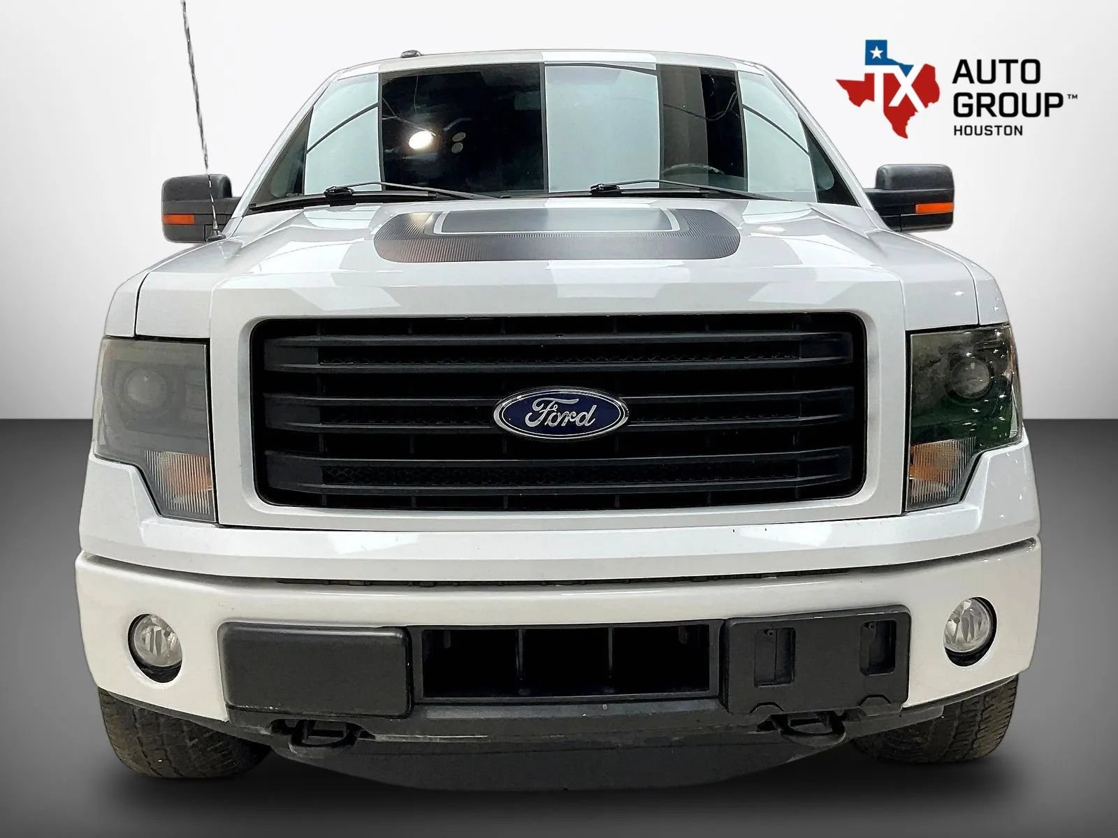 Used 2014 Ford F150 FX4 w/ Equipment Group 402A Luxury AWD/4WD image 6
