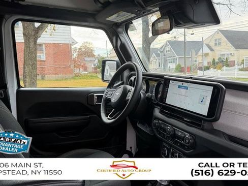 Used 2024 Jeep Wrangler Sport S image 19