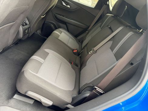 Used 2025 Chevrolet Blazer LT image 36