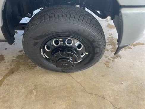 New 2026 RAM 3500 Laramie AWD/4WD image 13