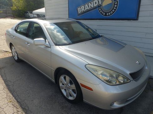 Used 2005 Lexus ES 330 FWD image 4