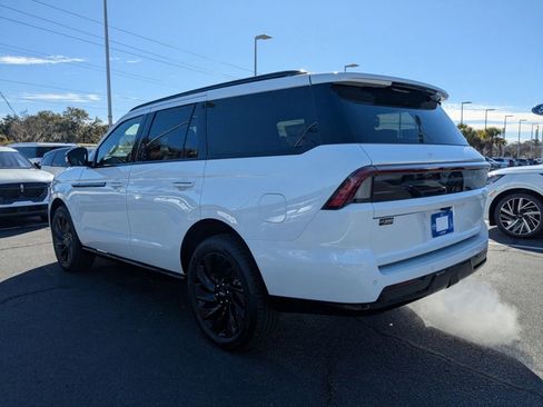 New 2026 Lincoln Navigator Reserve w/ Jet Appearance Package image 6