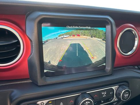 Used 2023 Jeep Wrangler Unlimited Rubicon w/ Cold Weather Group image 28