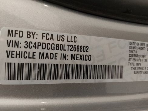 Used 2020 Dodge Journey Crossroad FWD image 33