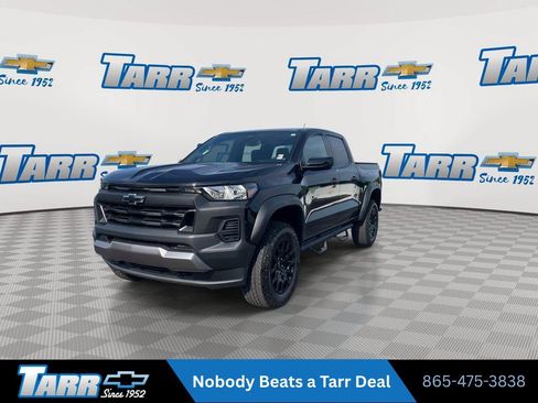 Used 2024 Chevrolet Colorado Trail Boss w/ Advanced Trailering Package AWD/4WD image 4