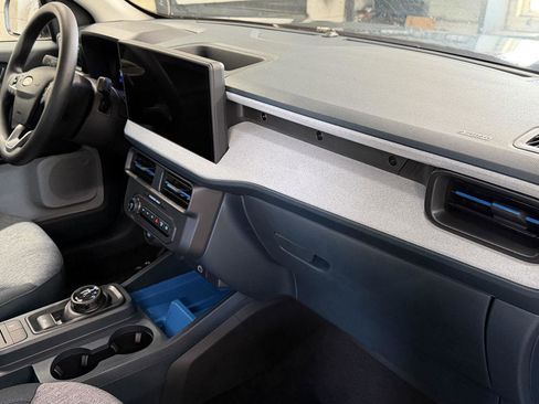 New 2025 Ford Maverick XLT image 28