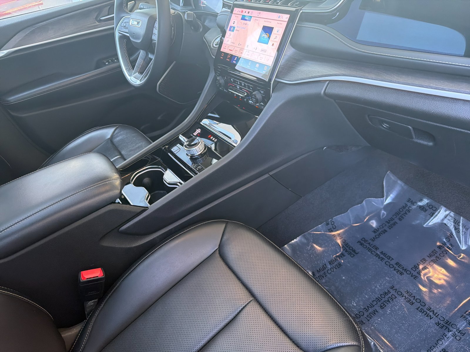 Used 2023 Jeep Grand Cherokee 4WD 4xe w/ Luxury Tech Group II image 18