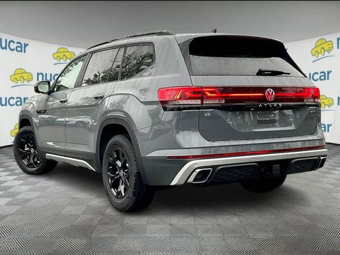 New 2026 Volkswagen Atlas Peak Edition image 5
