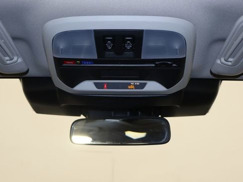 Used 2024 Subaru Crosstrek 2.0i Premium image 27