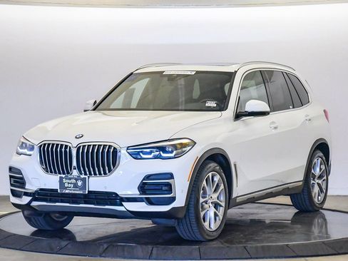 Certified 2022 BMW X5 xDrive40i w/ Parking Assistance Package image 1