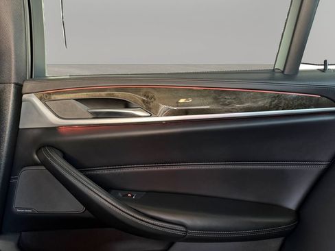 Used 2019 BMW M550i xDrive w/ Dynamic Handling Package AWD/4WD image 24