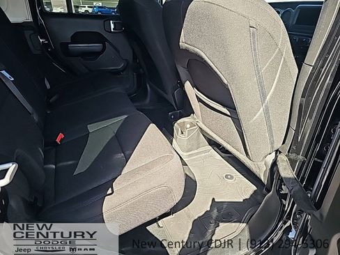 Used 2023 Jeep Wrangler Sport S image 22