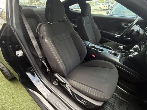 Used 2019 Ford Mustang GT RWD image 17
