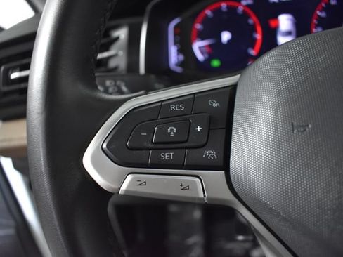 Used 2025 Volkswagen Jetta SEL FWD image 15