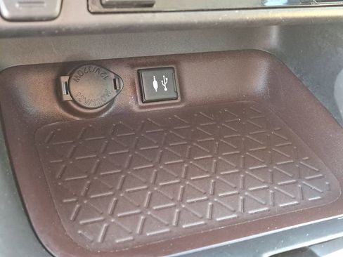 Certified 2019 Toyota RAV4 Limited image 27