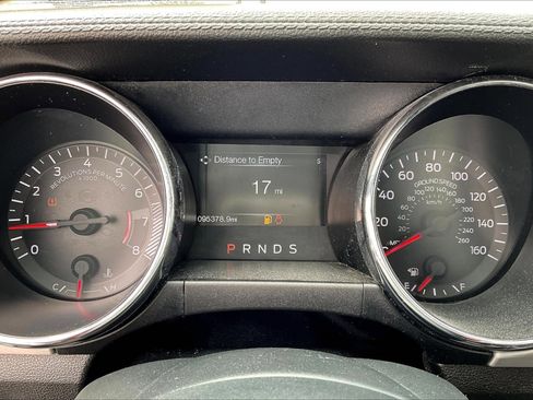 Used 2016 Ford Mustang Premium image 18